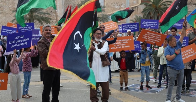 Libya'da seçimlerin ertelenmesiyle ittifakları gözden geçirme sürecine girildi