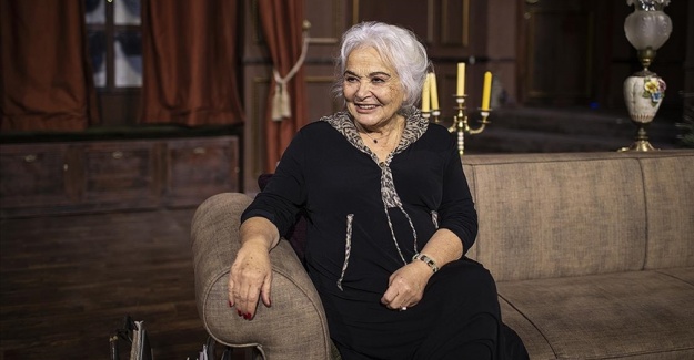 Altın Koza'nın 76 yaşındaki 'En İyi Kadın Oyuncu'su Emel Göksu: Sanatçının emeklisi olmaz