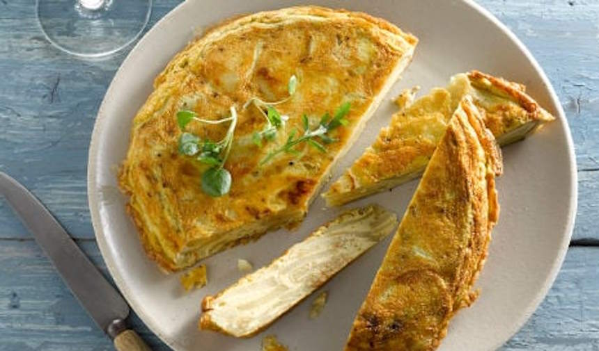 kolay-kahvaltilik-tarifleri-patatesli-omlet
